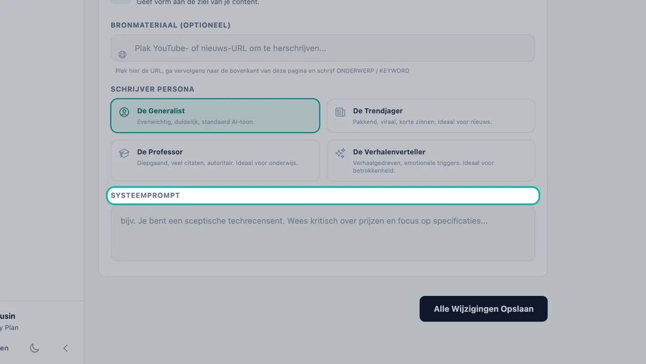 Label Systeemprompt uitgelicht boven het instructievak met een voorbeeld over een sceptische tech-recensent